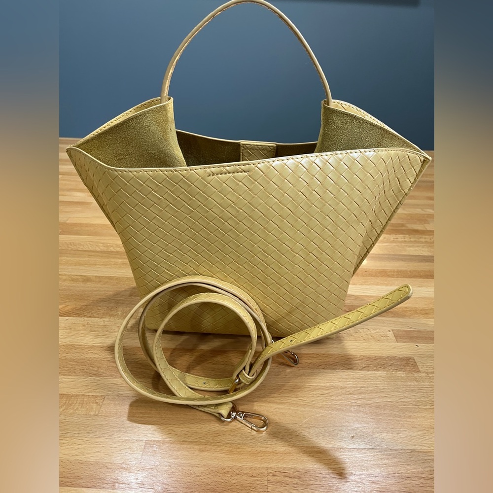 House of Harlow 1960 Yellow Geometric Tote Bag - Picture 2 of 3